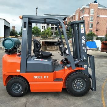Kontrobilanċ Triplex Container MastGasoline Engine Forklift